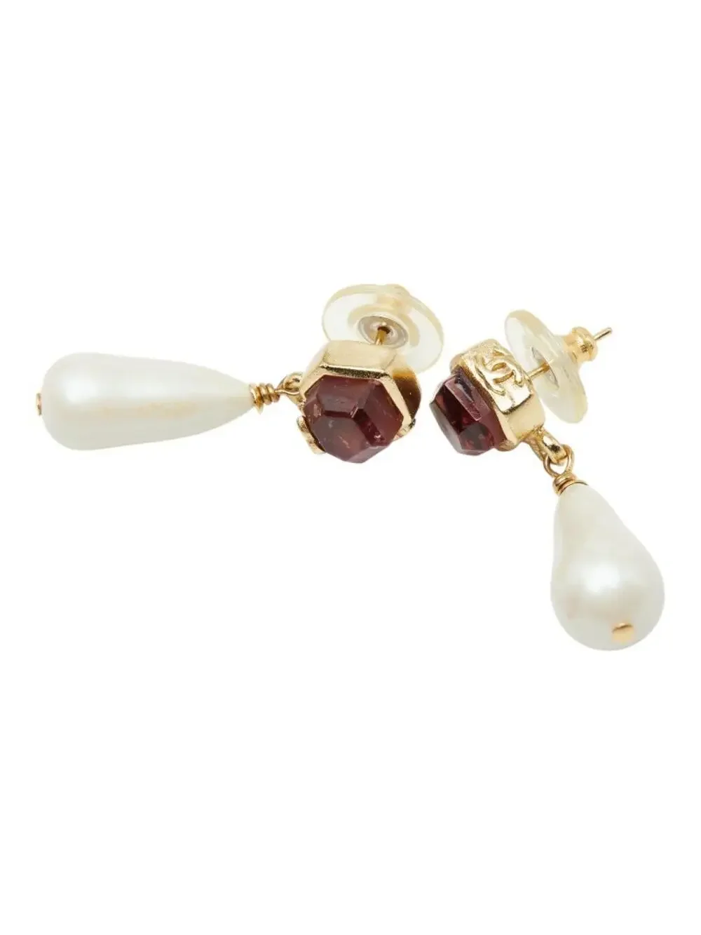 CHANEL elevate your